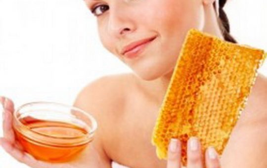 أقنعة من العسل لجميع أنواع البشرة