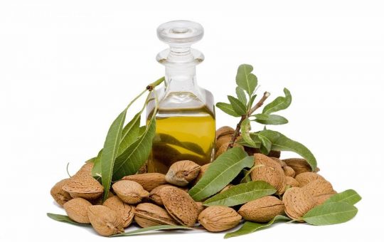 Benefits-of-bitter-almond-oil-for-the-skin